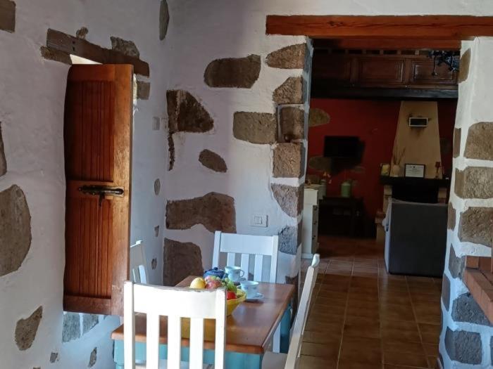 Vivelorural El Caminante- Valleseco, Private Pool Holiday home *